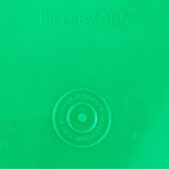 Tupperware Vintage Grater Slicer Shredder with Bowl Green - Picture 5 of 8